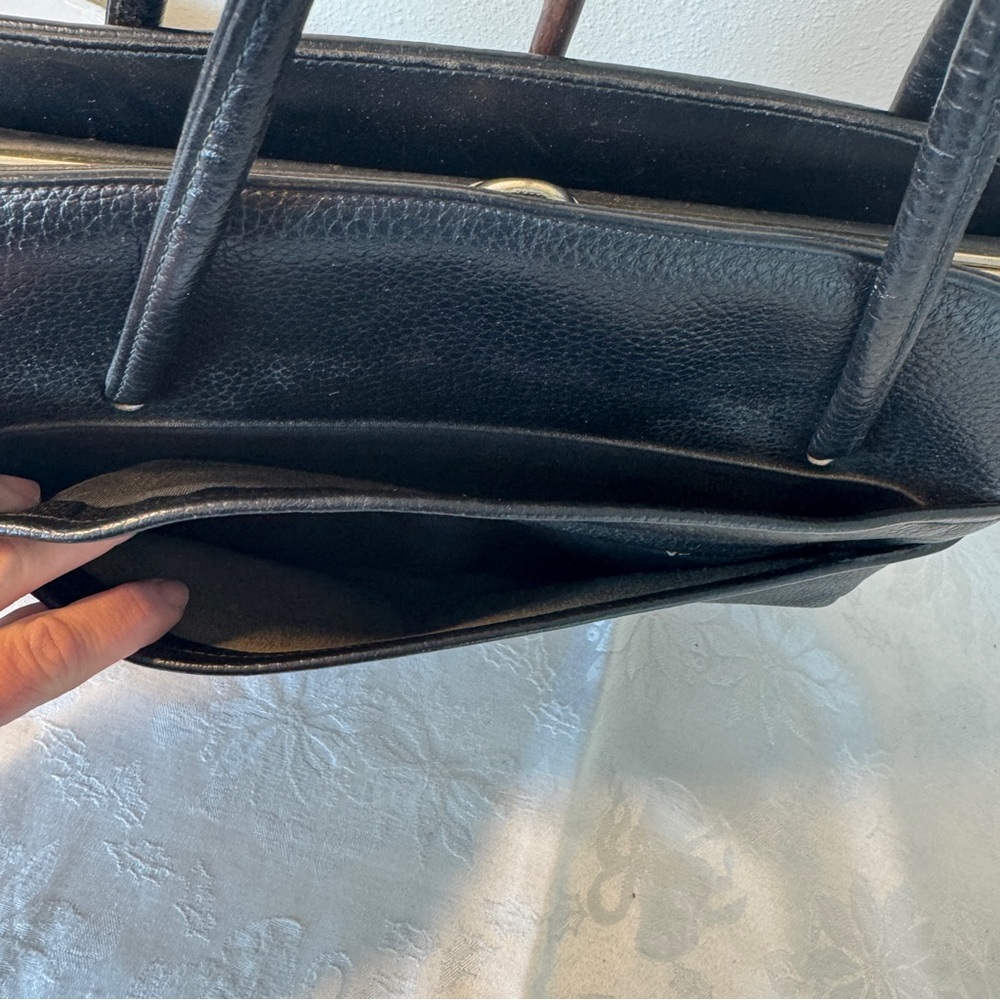 Vintage 1960s Rambler by Kaden Black Leather Handbag - Picture 12 of 16